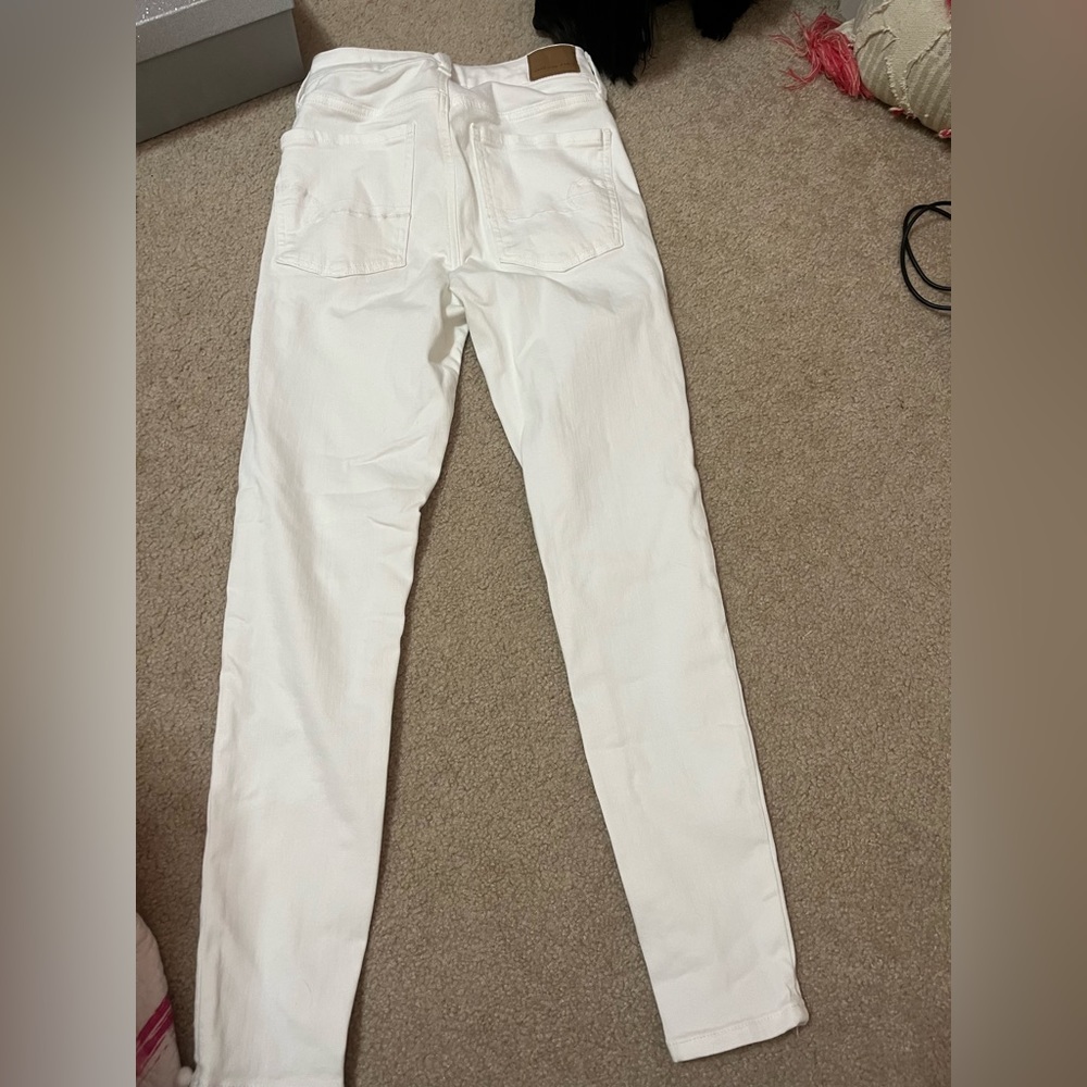 American Eagle white jeans size 2